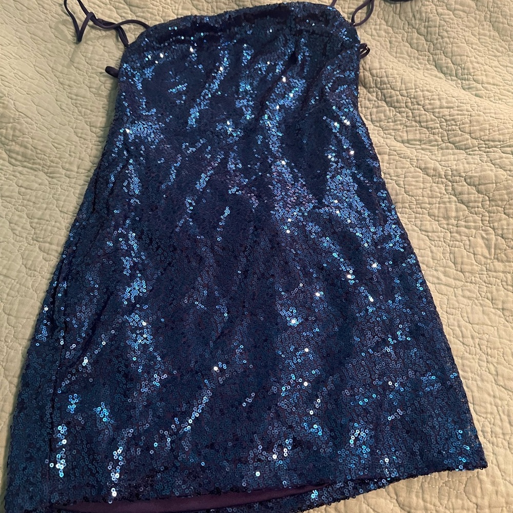 Date party dress navy blue sparkles. Spaghetti strap and backless.